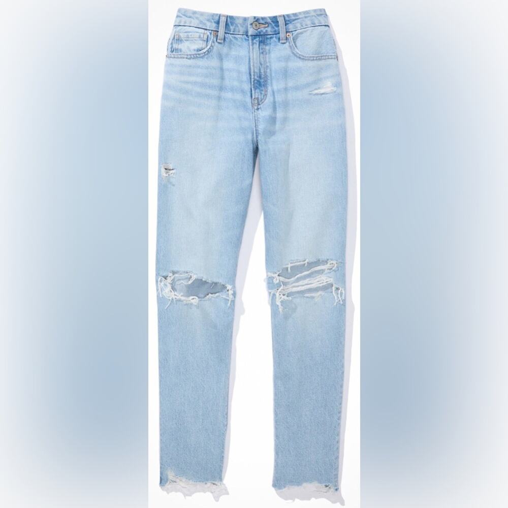 NWT AE strived ripped mom Jeans size 20